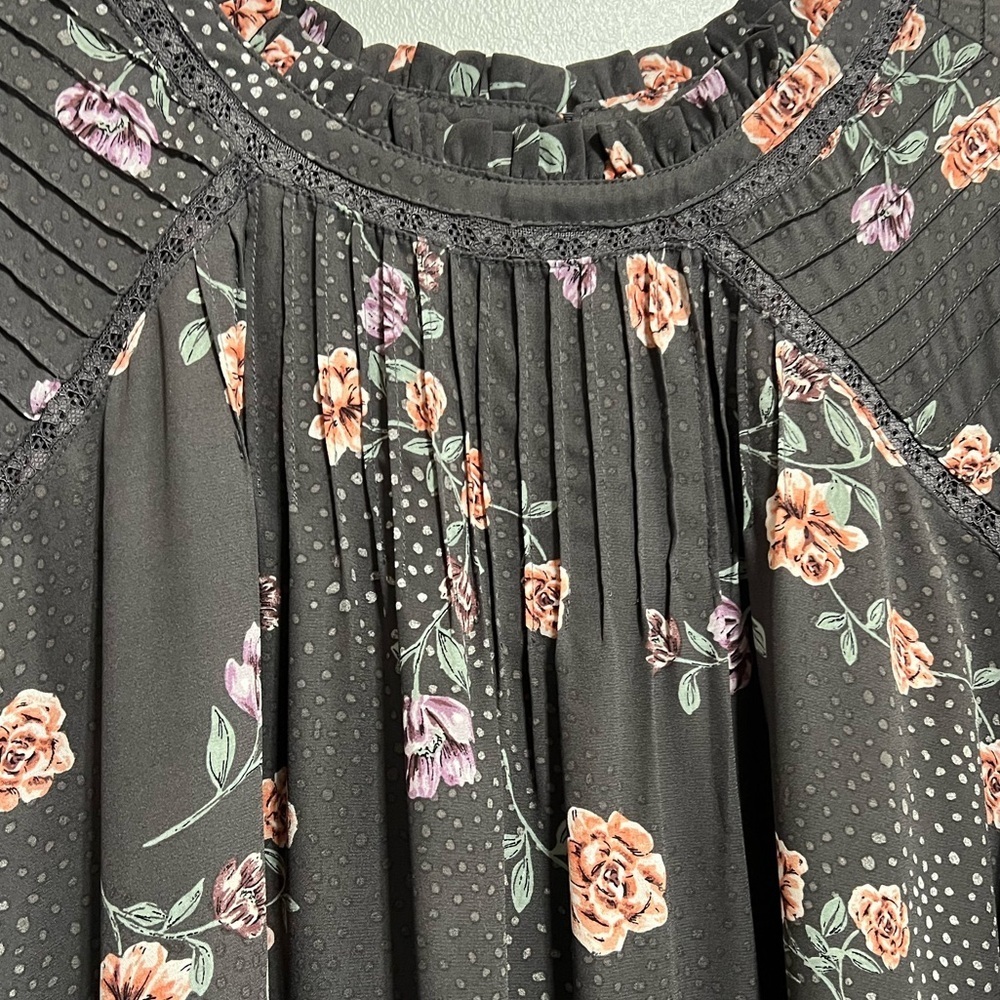 Torrid Georgette Lace Inset Blouse Floral Size 5 - Picture 10 of 13